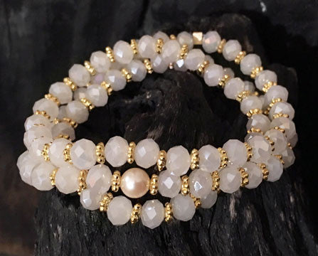 Medium Crystal Bracelets with Freshwater Pearl on Stretch Cord